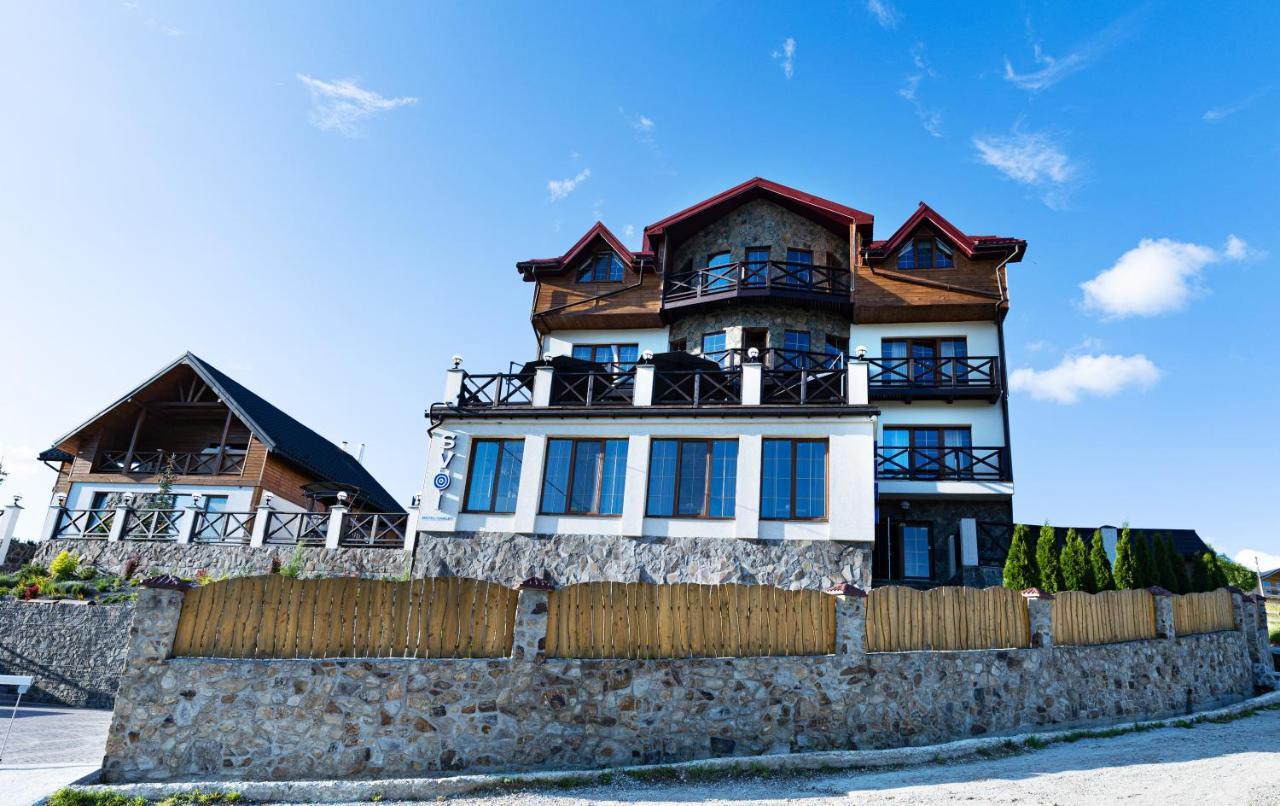 SVOI Hotel Palyanytsya Buitenkant foto