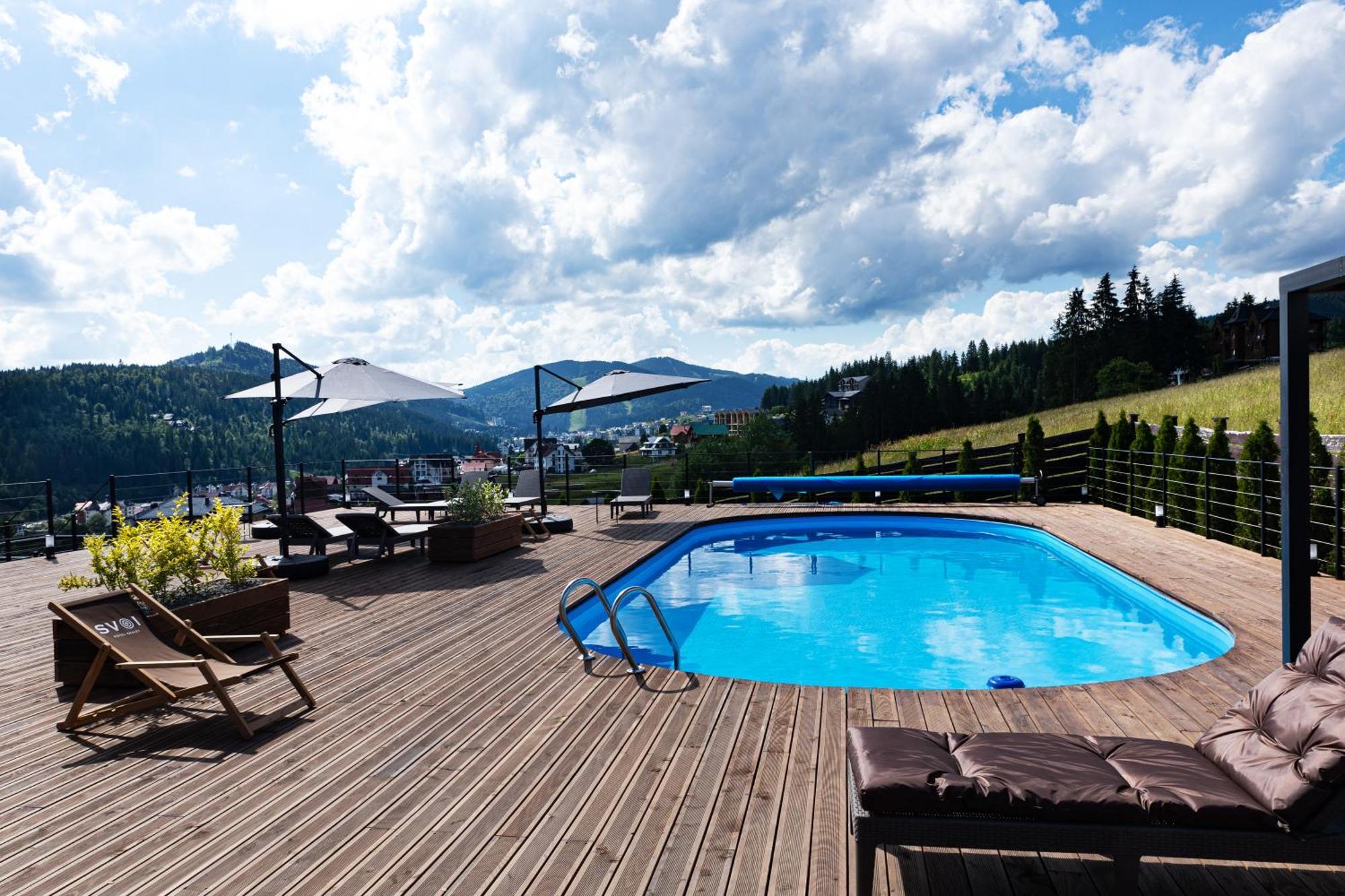 SVOI Hotel Palyanytsya Buitenkant foto